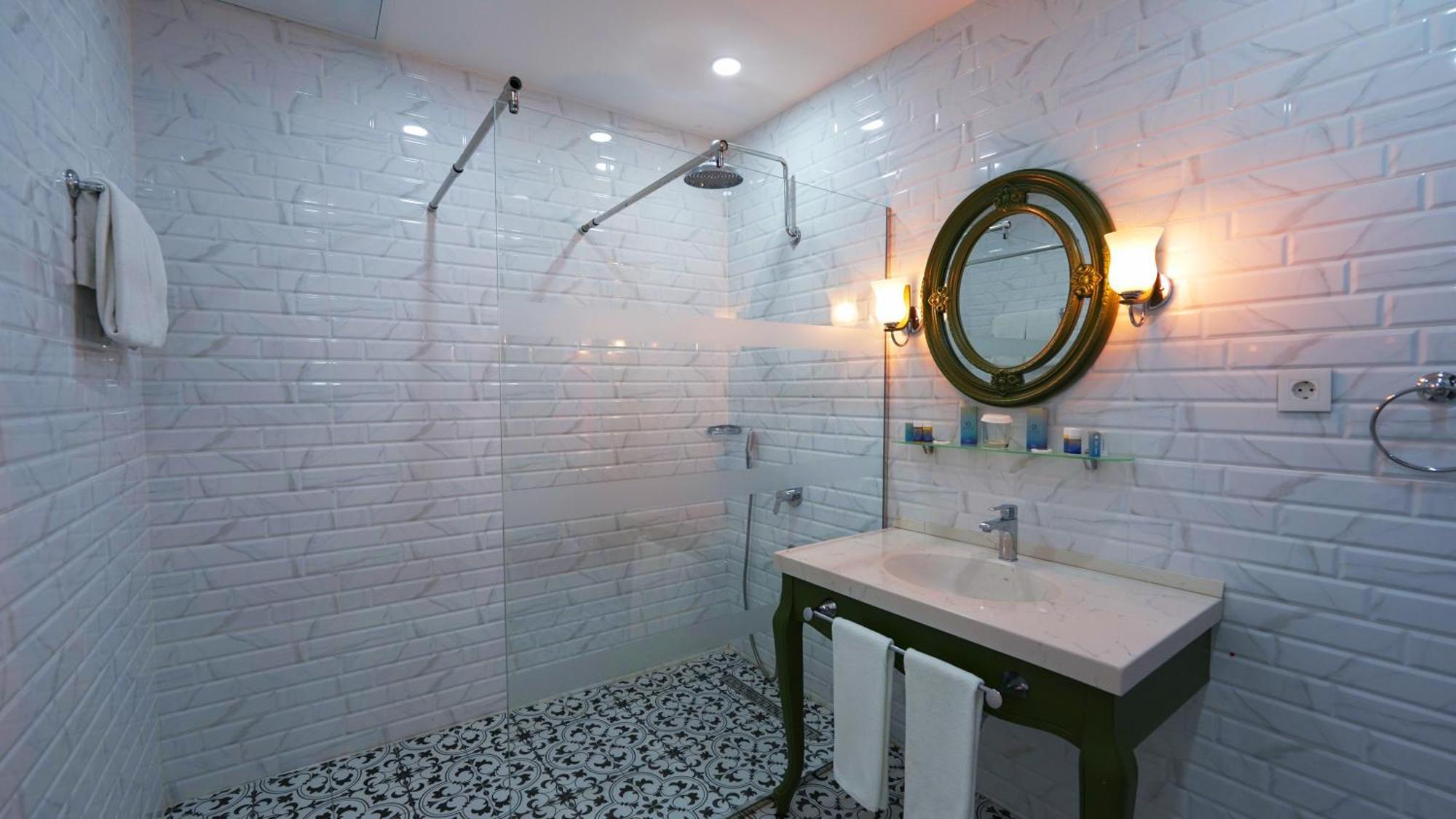 Sapphire Marine Hotel Baku Bagian luar foto