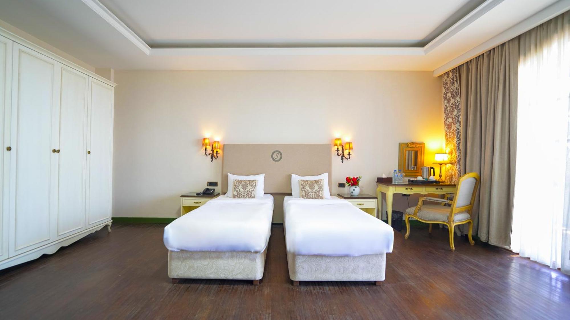 Sapphire Marine Hotel Baku Bagian luar foto