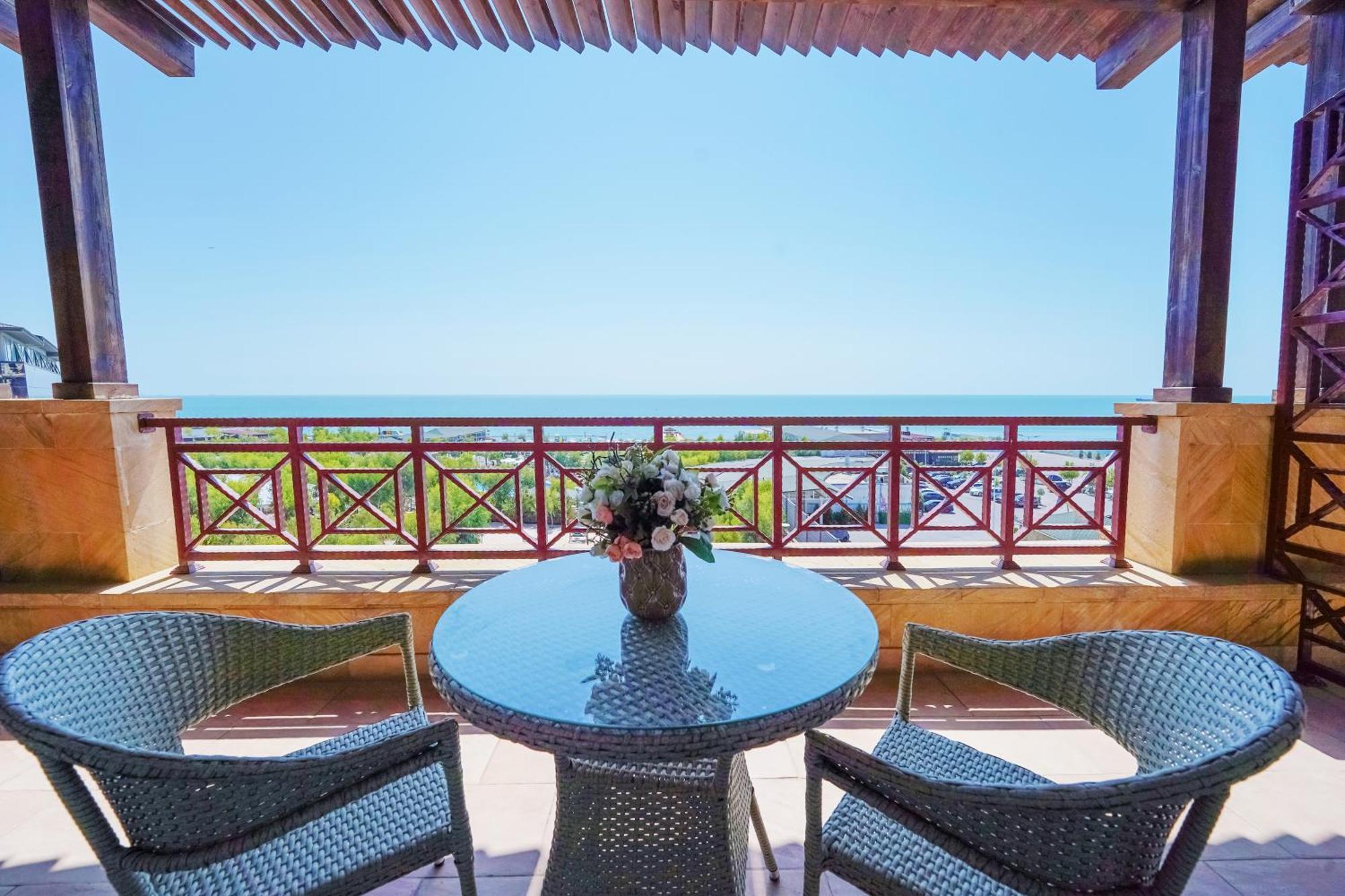 Sapphire Marine Hotel Baku Bagian luar foto