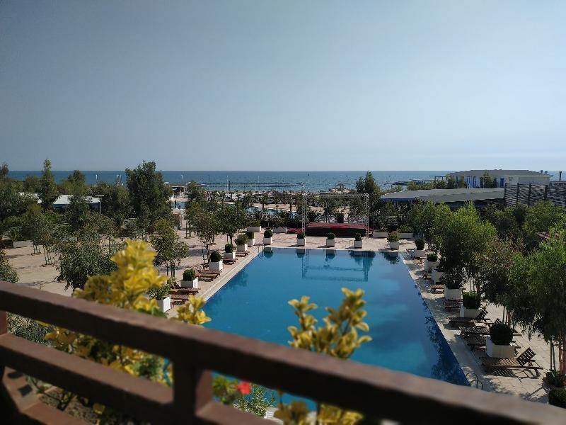 Sapphire Marine Hotel Baku Bagian luar foto